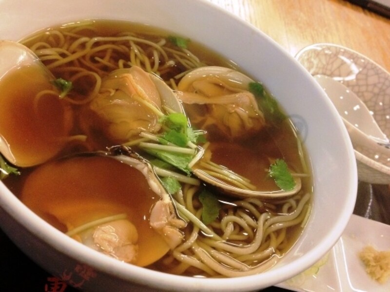 春先にお目見えする季節メニュー「蛤そば」