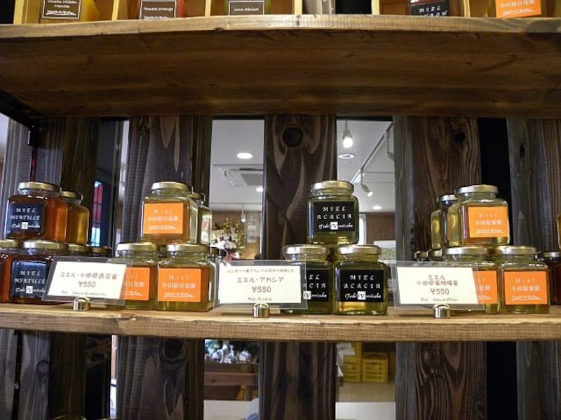 「一夜城 ヨロイヅカ・ファーム」の小田原産など各種蜂蜜