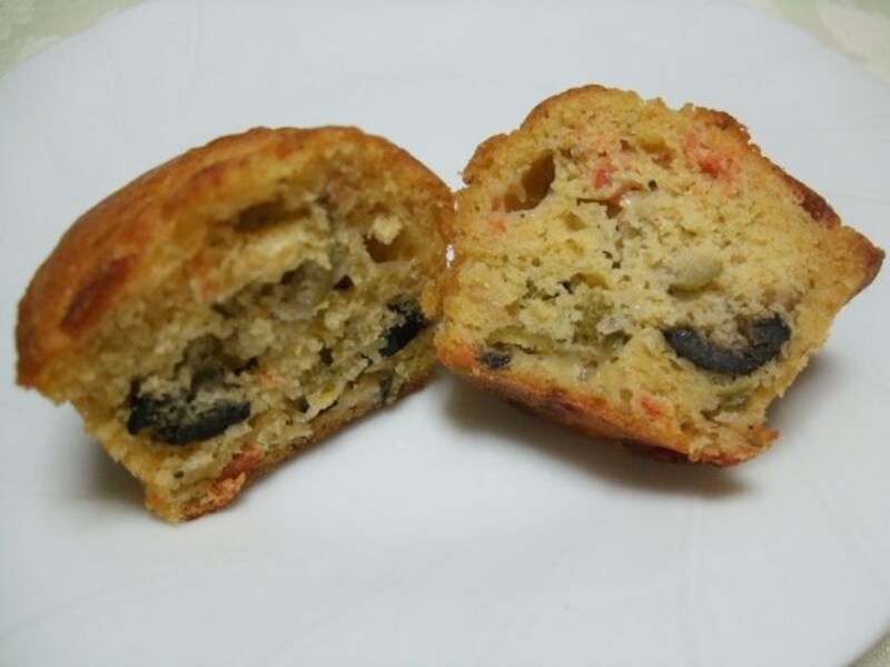 「一夜城ヨロイヅカ・ファーム」限定「ケーク・オリーブ」の断面