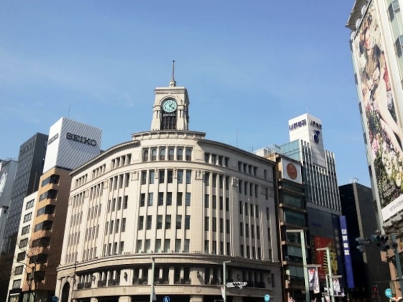 同店斜め向かいには銀座のランドマーク和光本店