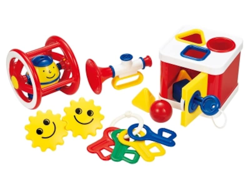 ボーネルンドのおもちゃ出産祝いランキング第1位「アンビトーイ ベビーギフトセット」は、赤ちゃんの成長に合わせたおもちゃのセットは国籍や性別を問わず大人気！