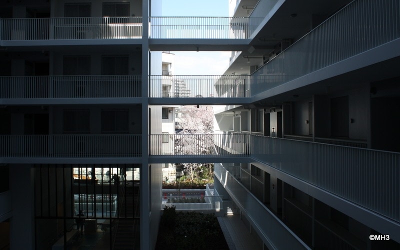 「桜プレイス」中庭