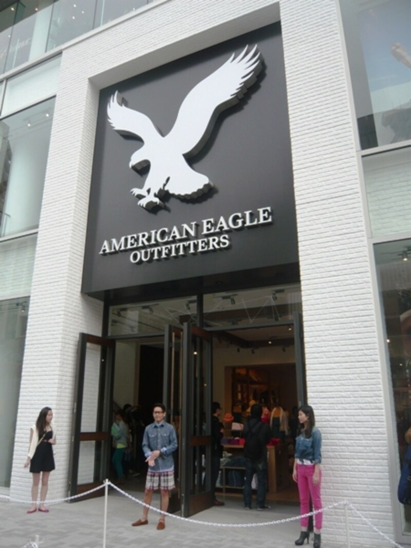 AMERICAN EAGLE OUTFITTERS入り口