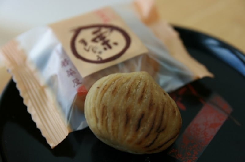 栗の味をギュッと濃縮 若菜屋の 焼き栗きんとん 京都の観光 旅行 All About 栗の味をギュッと濃縮 若菜屋の 焼き栗きんとん 京都の観光 旅行 All About