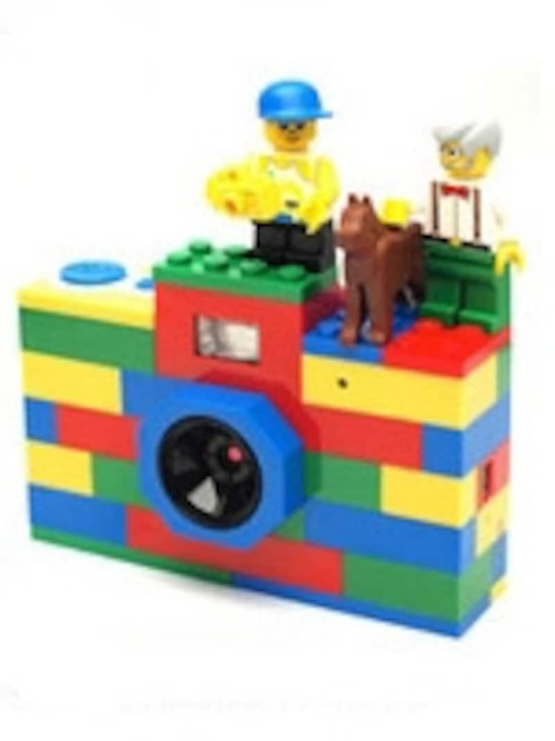 手持ちのレゴブロックを自由に組み合わせて楽しめます