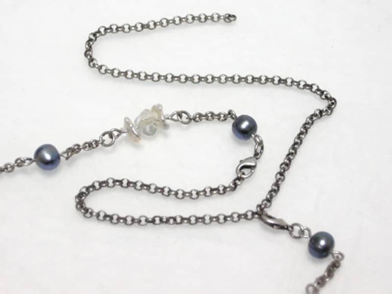 シェルパーツのフレーミングペンダント