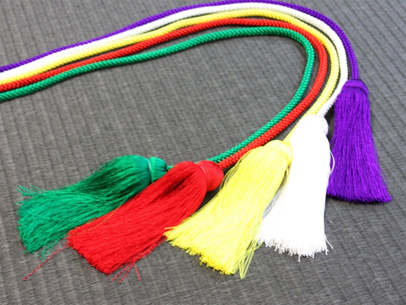 五色とは、青（緑）・赤・黄・白・黒（紫）の5色