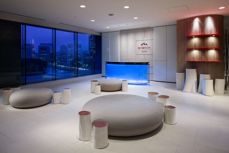 「パレスホテル東京」にある日本発上陸の「エビアン スパ 東京」