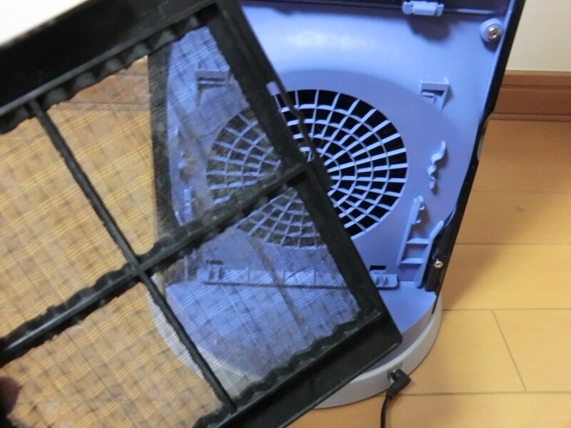 フィルターの掃除やプラズマクラスターユニットの交換も簡単です。