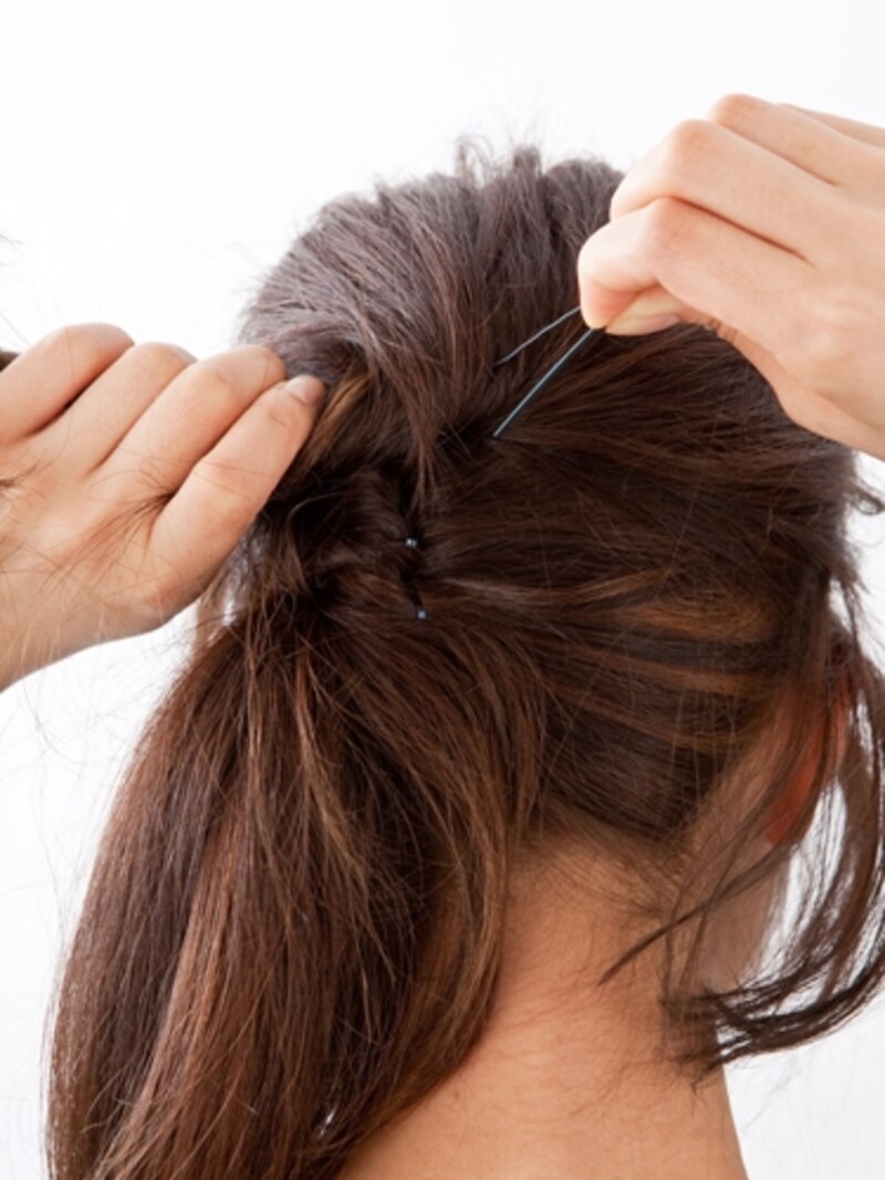 崩れないようにしっかりとねじる