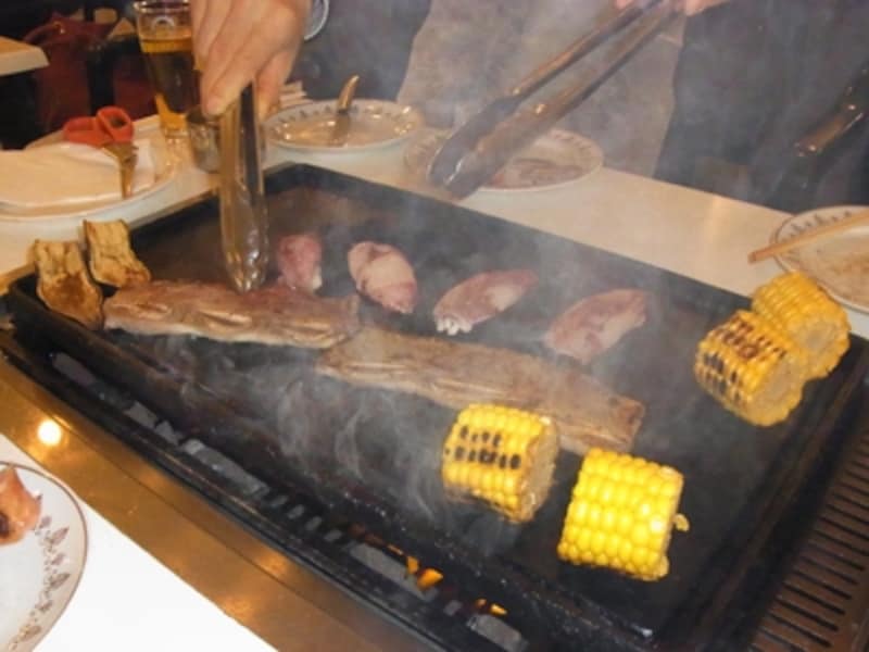 森のビアガーデンでバーベキュー