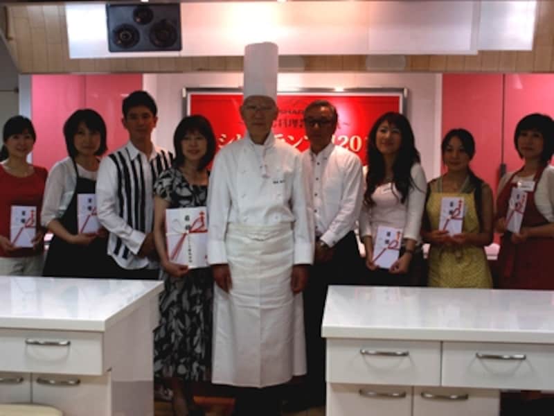 受賞者と審査員の皆さん