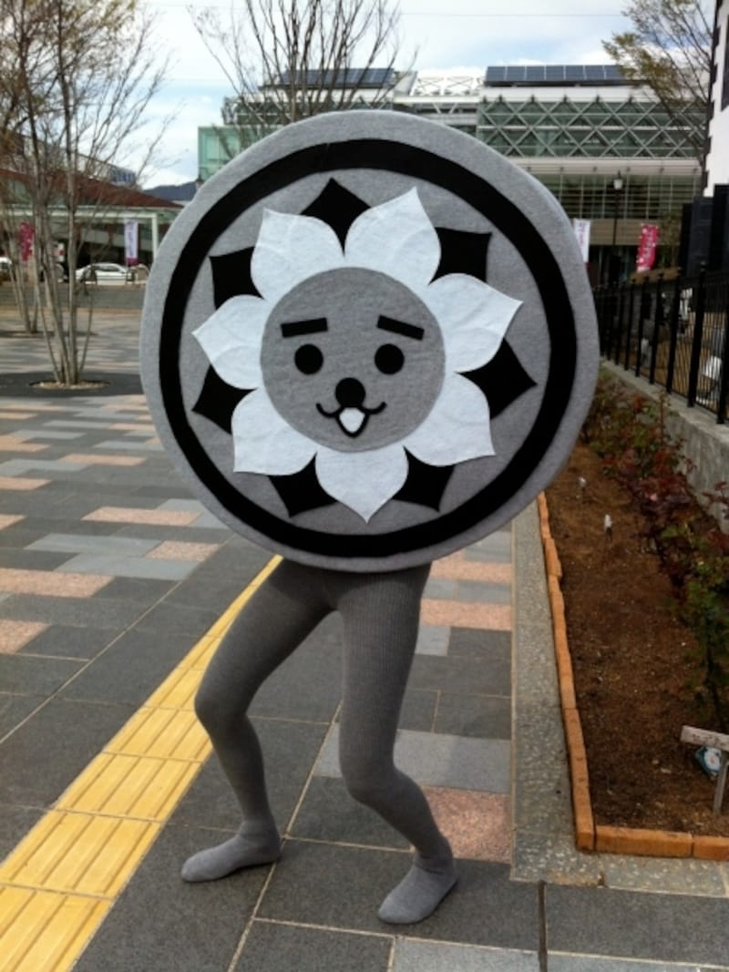 にしこくん着ぐるみ