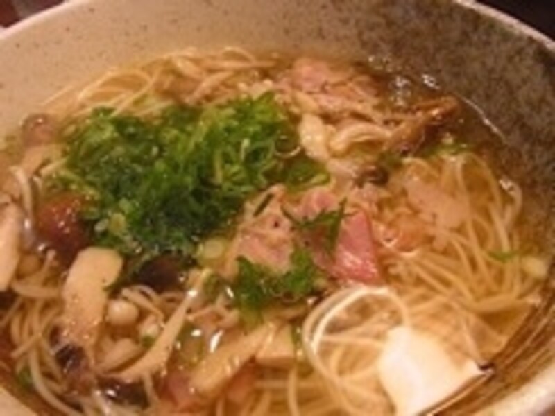 きのことベーコンのペペロン温めん（800円）