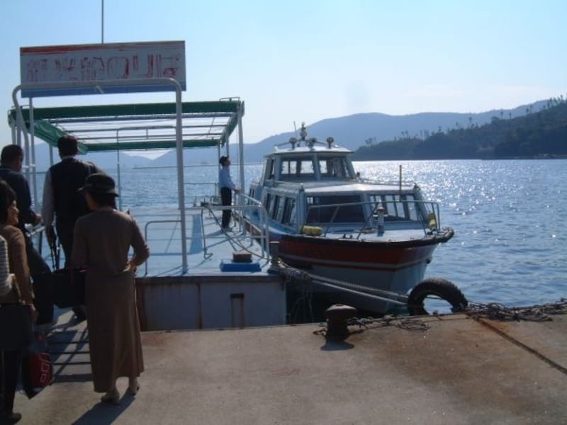 国賀めぐり遊覧船