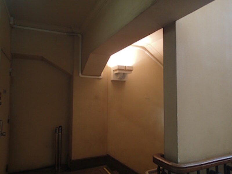 ローライトモードundefinedF2 1/60秒 ISO160undefined4.5mm（25mm相当） 従来の夜景モードとは異なり、低照度下でも手ブレの心配をせずに撮れるモード。iAUTOからでも自動で切り替わる