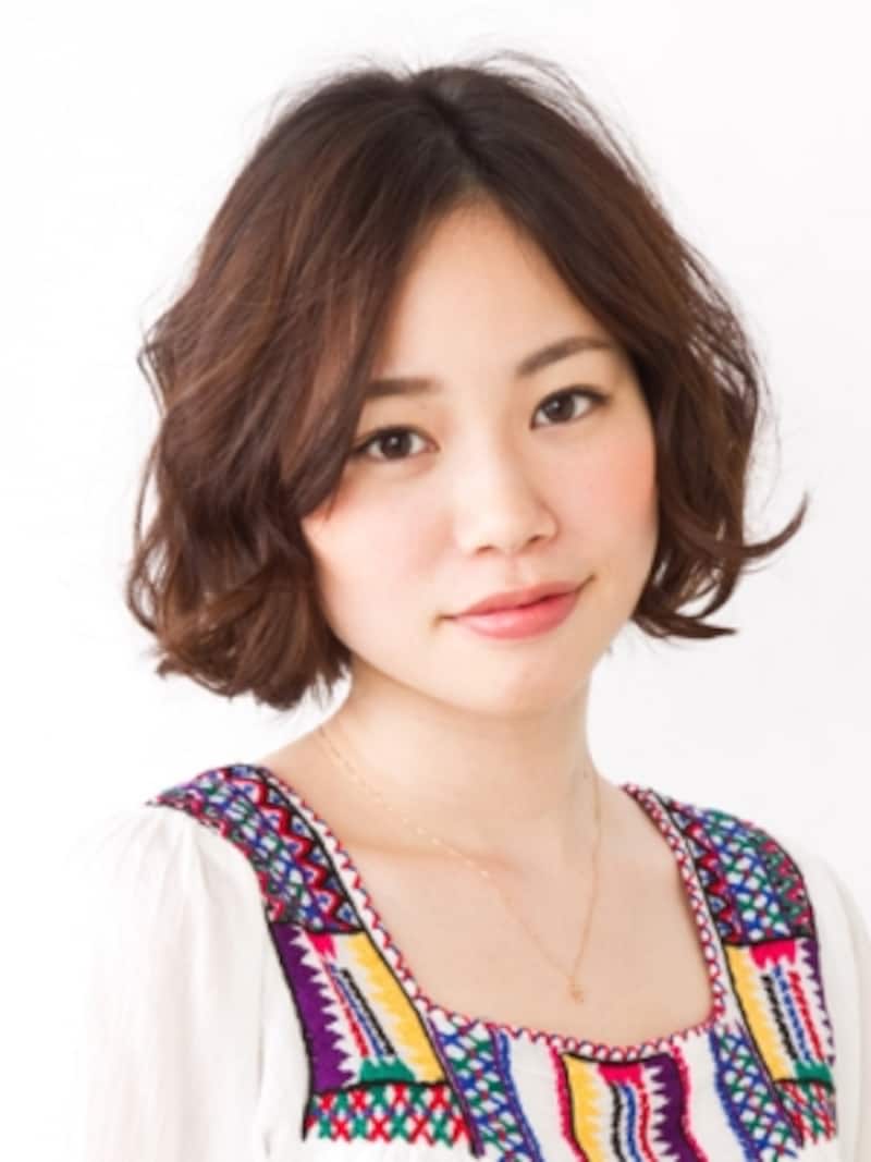 ショートボブの浴衣姿に 可憐な変形ポンパドールヘア 浴衣ヘアアレンジ All About