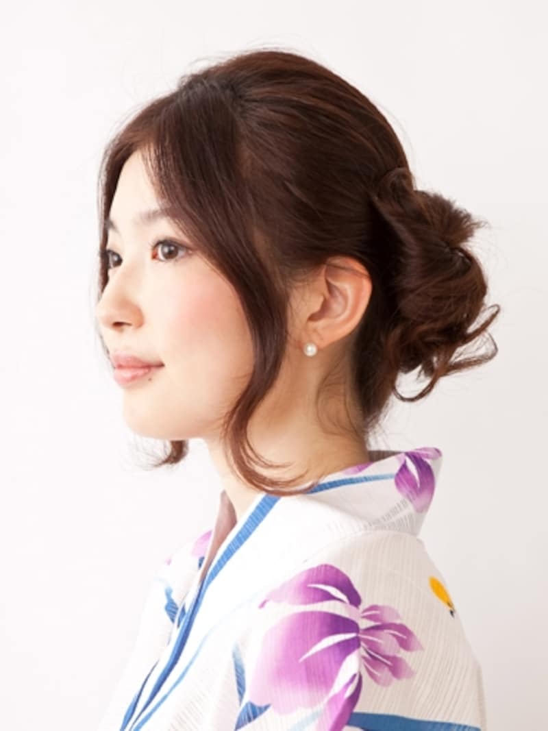 ミディアム浴衣・低めの位置で作る簡単サイドシニヨン