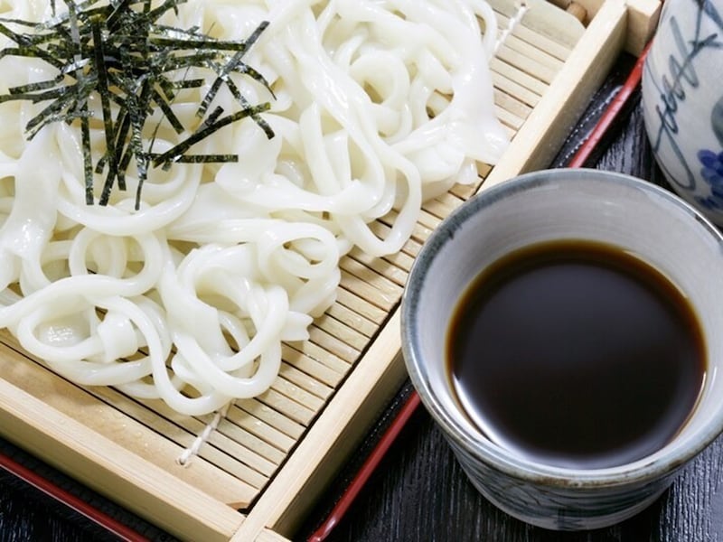 土用の丑の日の食べ物、小麦から作られるうどん。小麦の収穫期は夏です