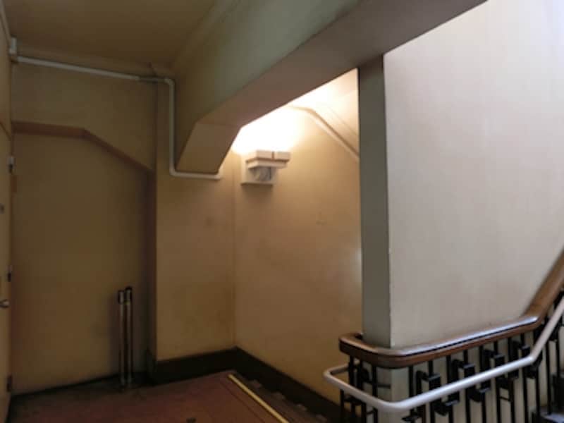 プログラムオートundefinedF3 1/20秒 ISO80undefined4.24mm（24mm相当）undefinedISO感度によるノイズをチェックISO80/ISO100/ISO200/ISO400/ISO800/ISO1600/ISO3200