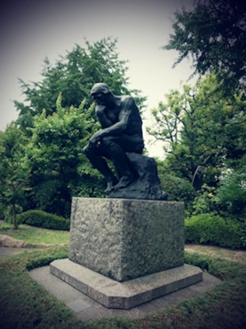 アートショット（トイカメラ）undefinedF3 1/800秒 ISO80undefined4.24mm（24mm相当）「考える人」undefined7種類のフィルター機能をテストしてみましたundefinedトイカメラ/ソフトフォーカス/ライトトーン/ポップ/セピア/モノクロ