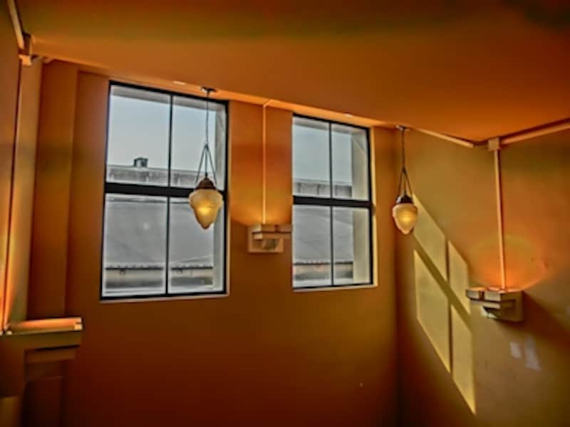 HDRアートundefinedF3 1/640秒 ISO80undefined4.24mm（24mm相当）「上野駅構内」