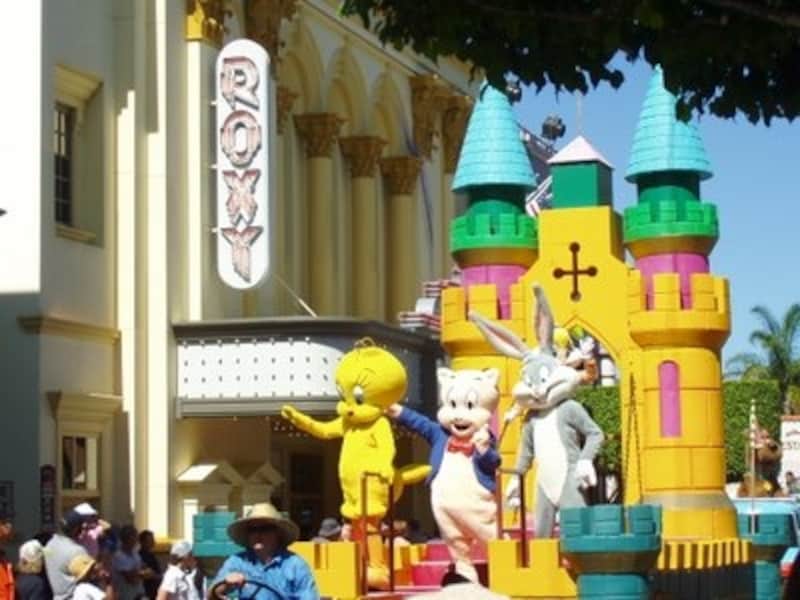 ムービーワールド