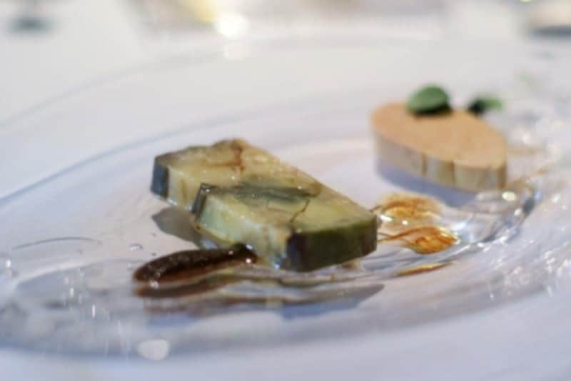 フォアグラナチュールと加茂茄子のテリーヌundefinedギリシャの黒オリーブのピュレ