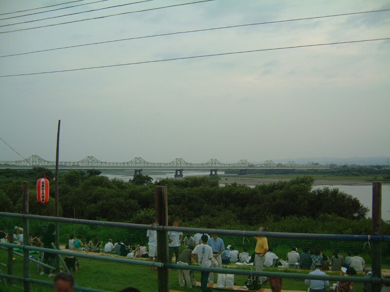 信濃川にかかる美しいトラス橋、長生橋（1）
