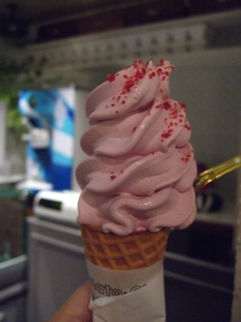 「アクオリーナ」の「本日のソフトクリーム」(500円前後)