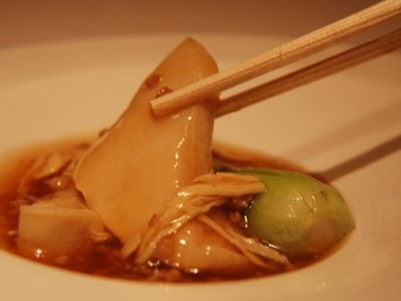 あわび茸と湯葉、豚挽肉の煮