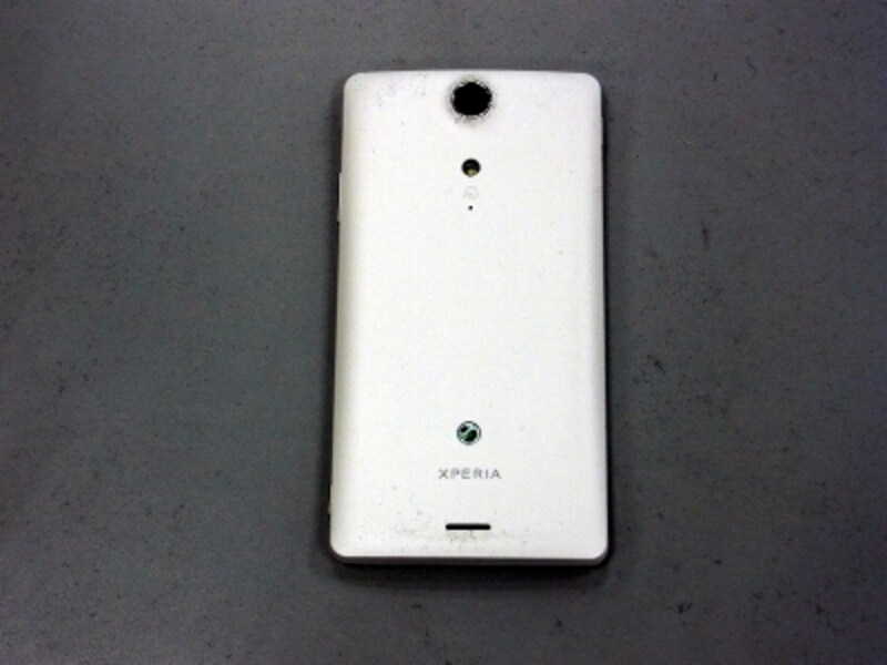 背面はXperiスタイル