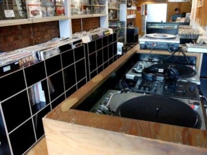 DJ御用達の1軒 photo: ontheinside.info