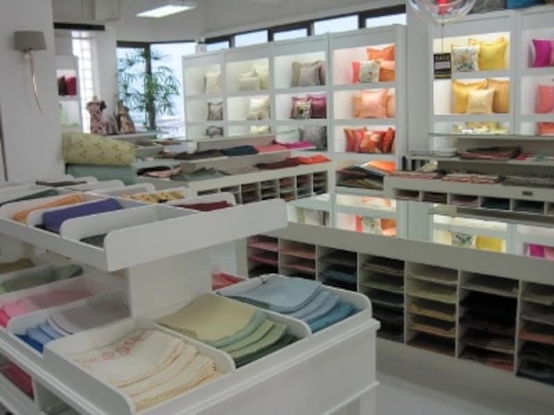 アウトレットundefinedジムトンプソンundefined店内