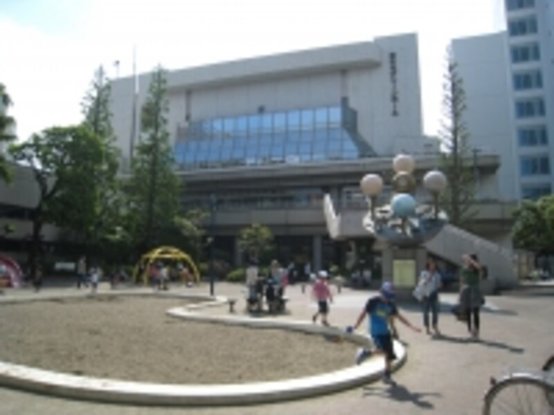 調布グリーンホール