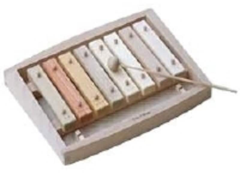 国産材で無塗装。木の持つ個性を五感で体感できます