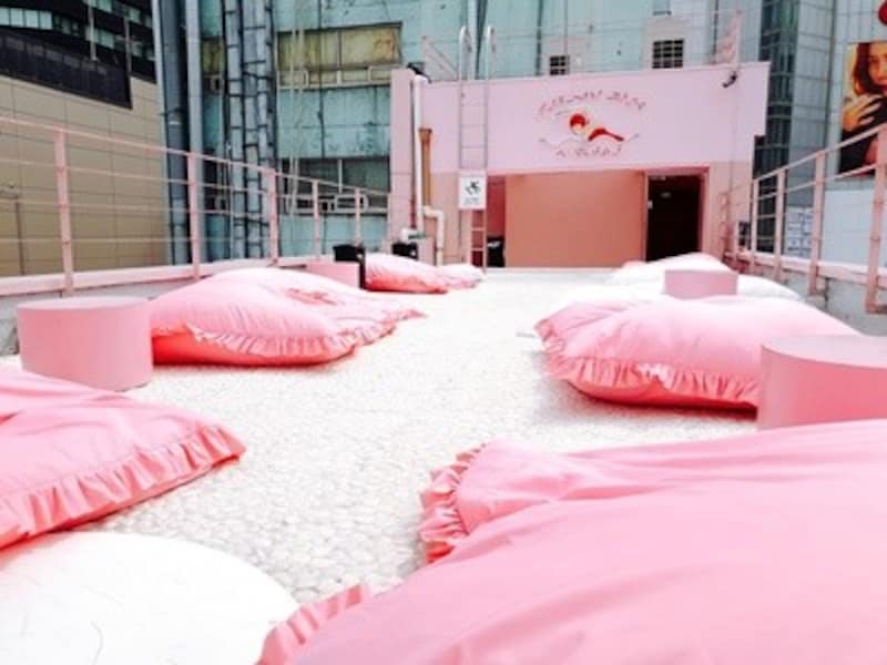 STYLE NANDA明洞のPINK POOL CAFE