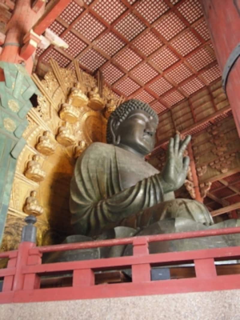 何度見ても壮大さに息をのむ 奈良の東大寺の大仏様