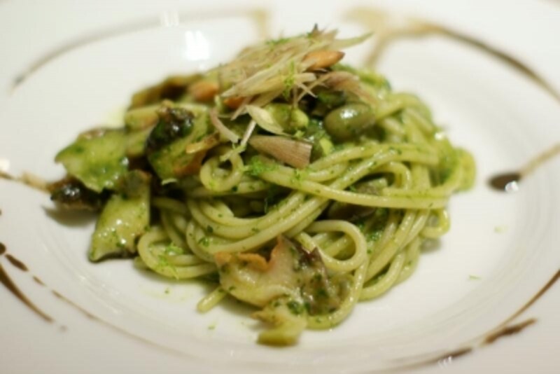 サザエと黒枝豆のジェノベーゼ スパゲッティ