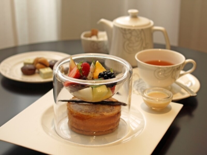 ホテルメイド フレンチトースト 1600円(税込・サービス料別・飲み物別)