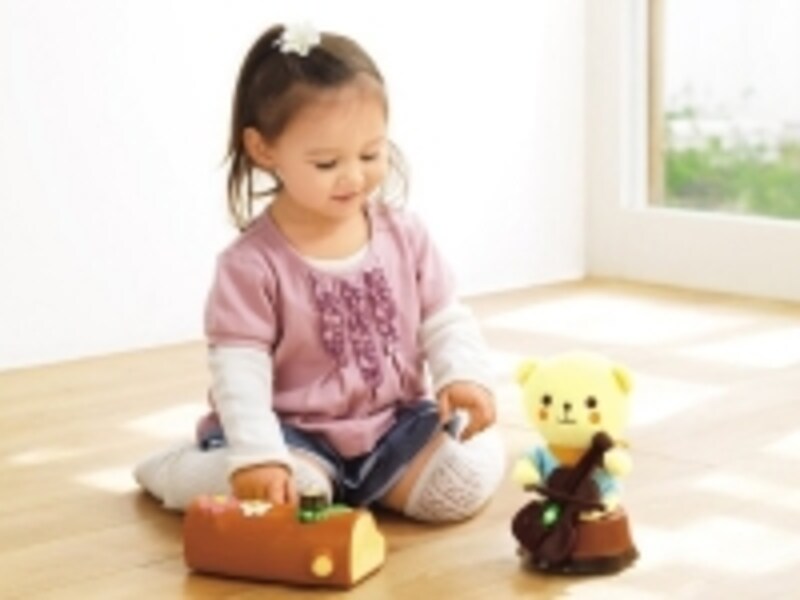 トルコ行進曲やジングルベルなど7曲が収録されています
