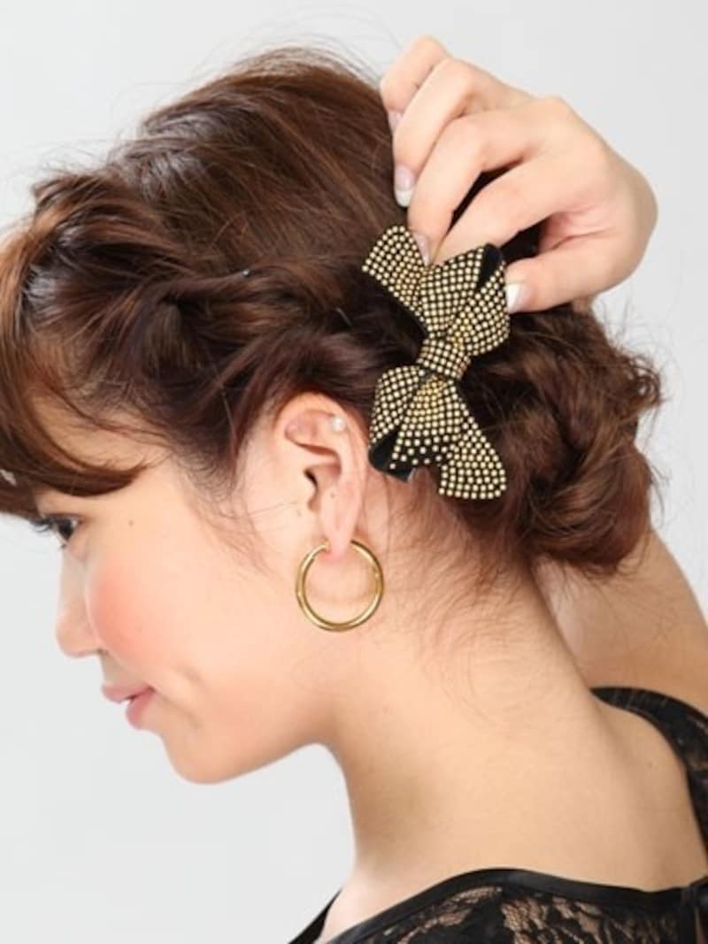 ねじりミディアムヘアアレンジ方法5