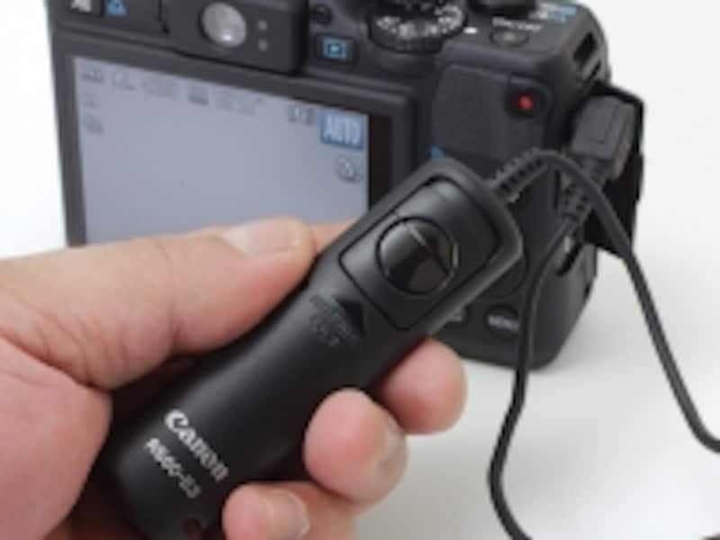 EOS KISSシリーズ用のリモートスイッチ「RS-60E3」用の接点も備えている