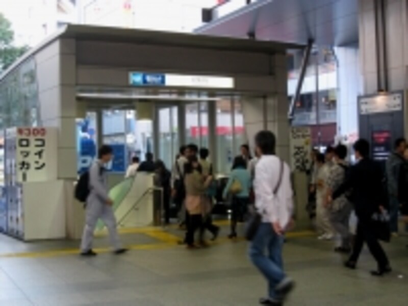 日比谷線秋葉原駅