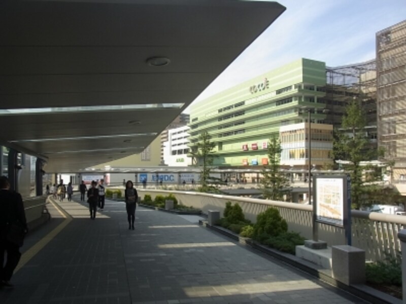 JR尼崎,尼崎DC,デッキ