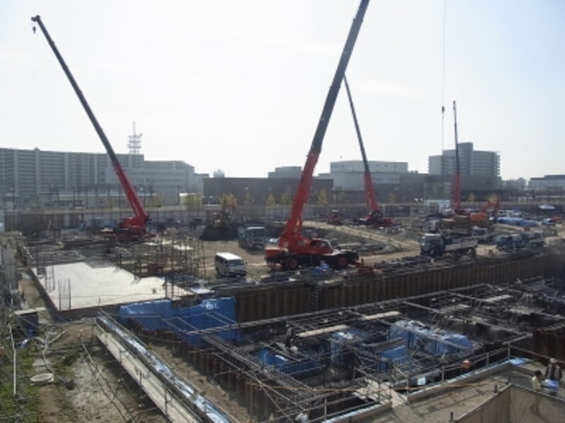 JR尼崎,尼崎DC,デッキ