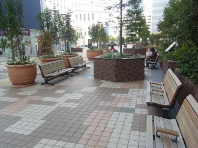 JR尼崎,尼崎DC,デッキ