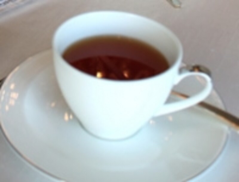 紅茶は、ホテルオリジナル「ヒマラヤンブレンド」のみ。これ以外は、シングルハーブティーやオレンジフレーバーのルイボスティー
