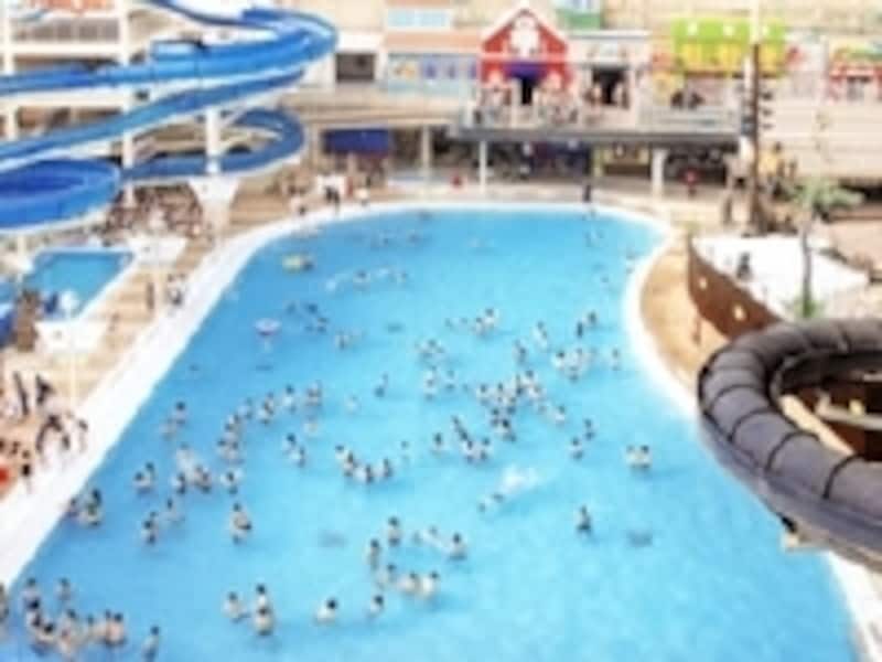 スパリゾートハワイアンズのメインプール