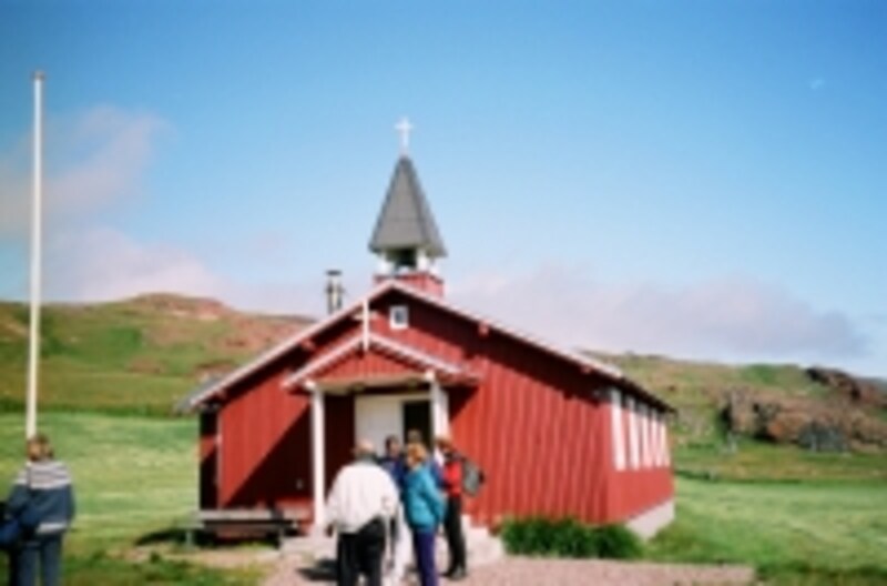 村の小さな教会